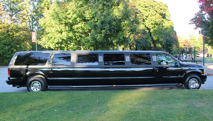 What To Expect When Hiring A Limousine Service